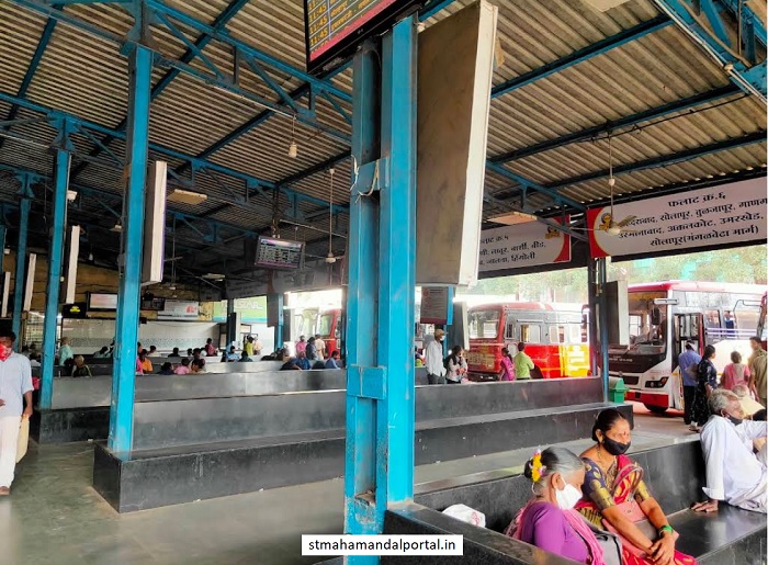 kolhapur bus stand passenger waiting areaa